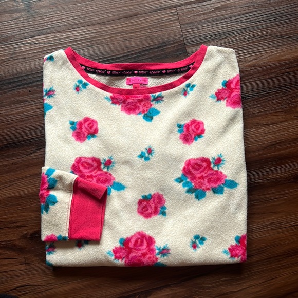 Betsey Johnson Cream and Red Floral Long Sleeve Top - Picture 2 of 6